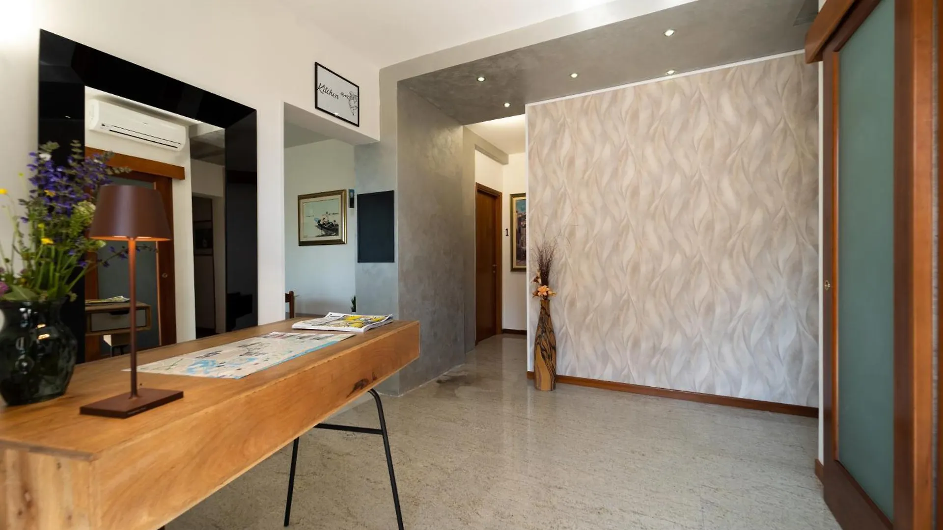 Cs Veniceflat Apartment - Venice - Apt Vce - 15' From Venice 泰塞拉