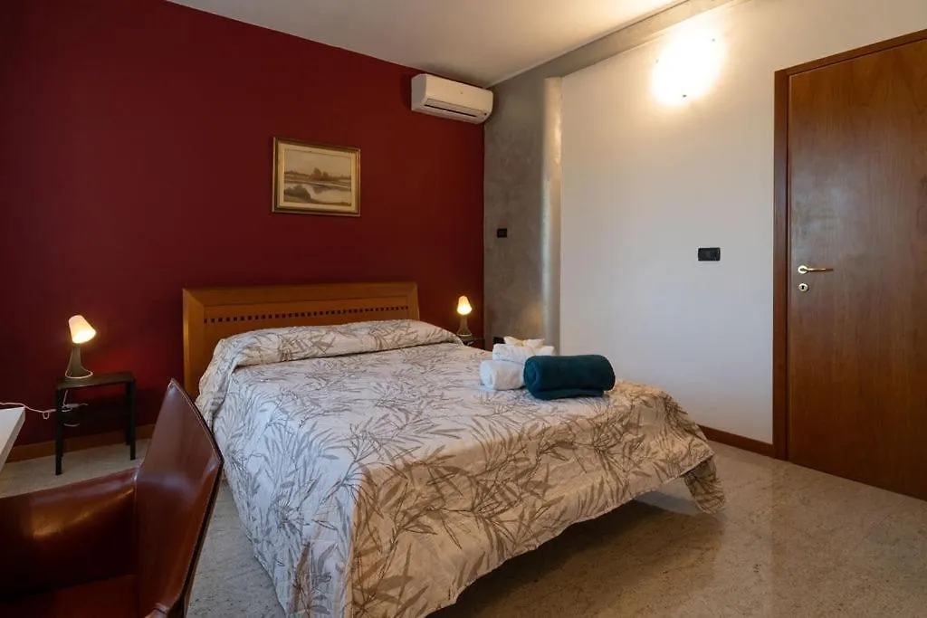 Cs Veniceflat Apartment - Venice - Apt Vce - 15' From Venice 泰塞拉 0*,